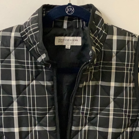 Jones NY Sport Black Plaid Ladies Vest Small - Picture 2 of 5